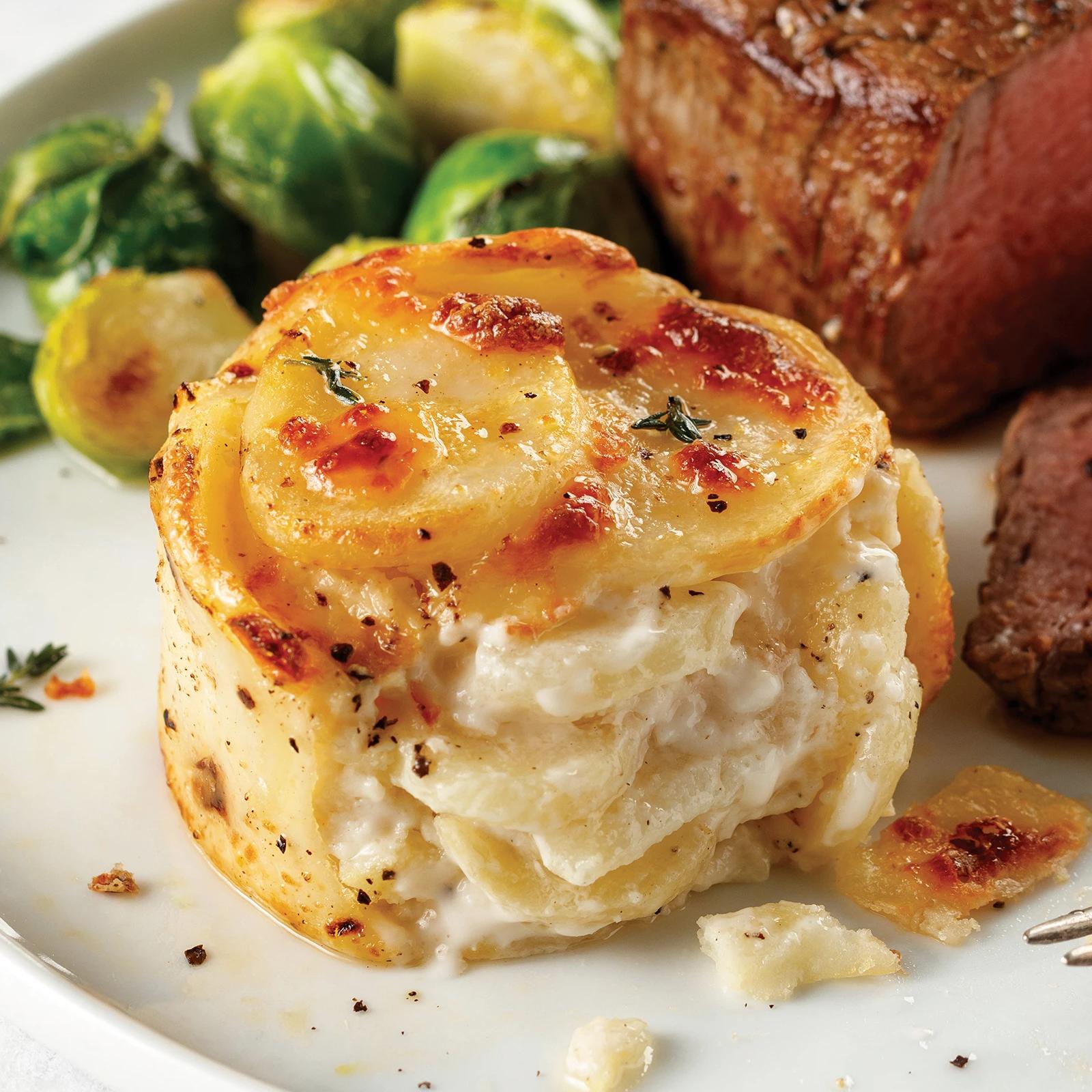 https://assets.omahasteaks.com/transform/899cf980-0b41-42ab-988a-619bd3e139a9/sd_p_026b?io=transform:crop,width:1600,height:1600&io=transform:fill,width:200,height:200,gravity:center